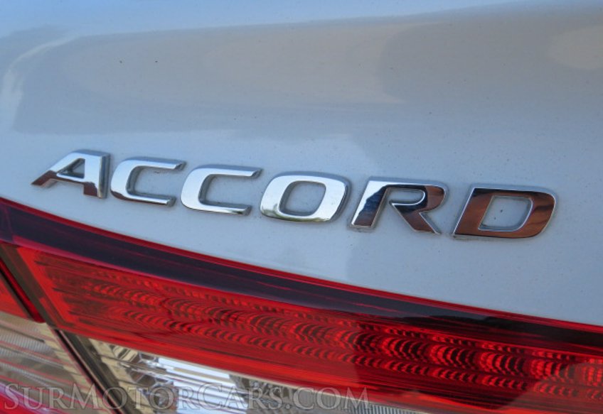2019 Honda Accord Sedan - Image 19