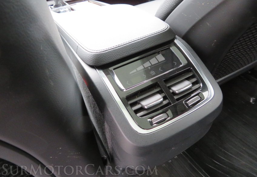 2021 Volvo XC90 - Image 34