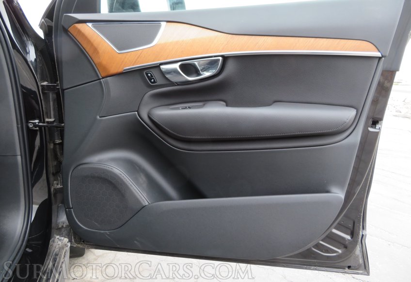 2021 Volvo XC90 - Image 37