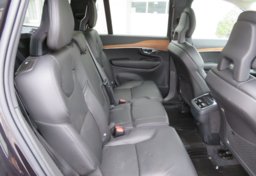 2021 Volvo XC90 - Image 25
