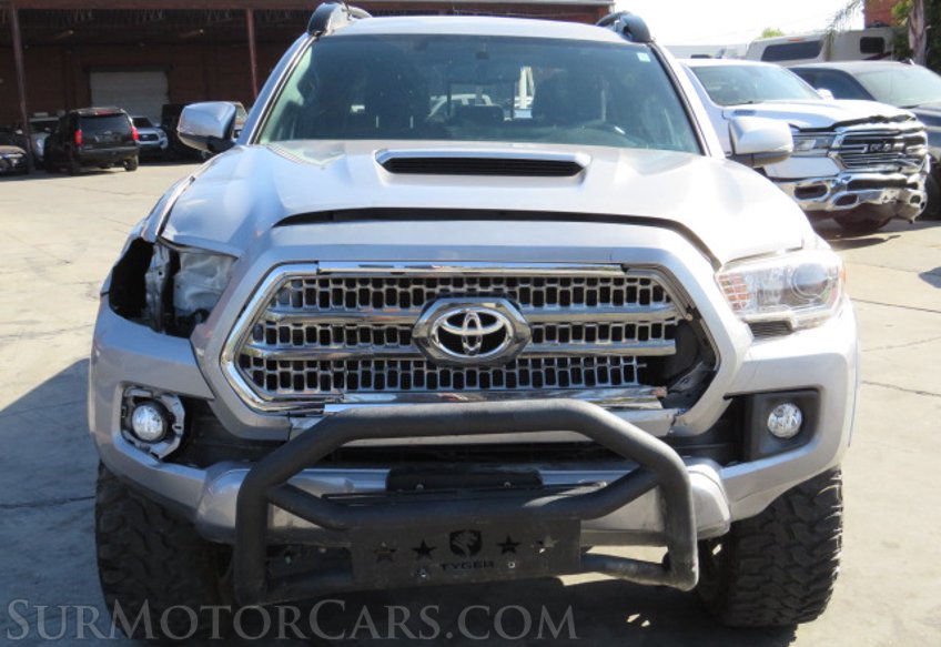 2017 Toyota Tacoma - Image 9