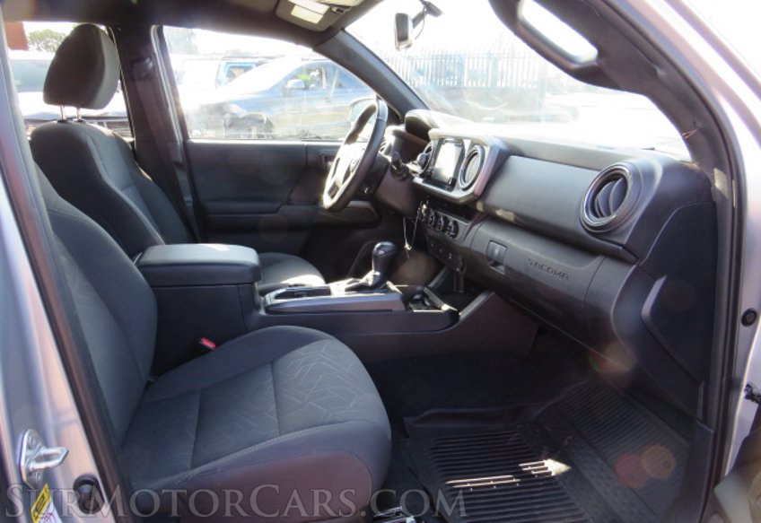 2017 Toyota Tacoma - Image 29