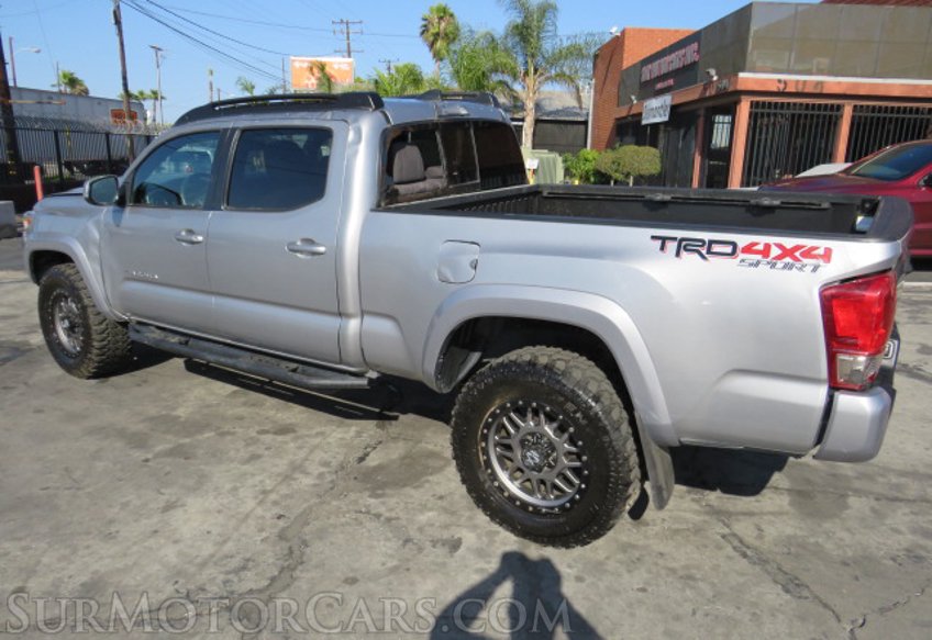 2017 Toyota Tacoma - Image 5