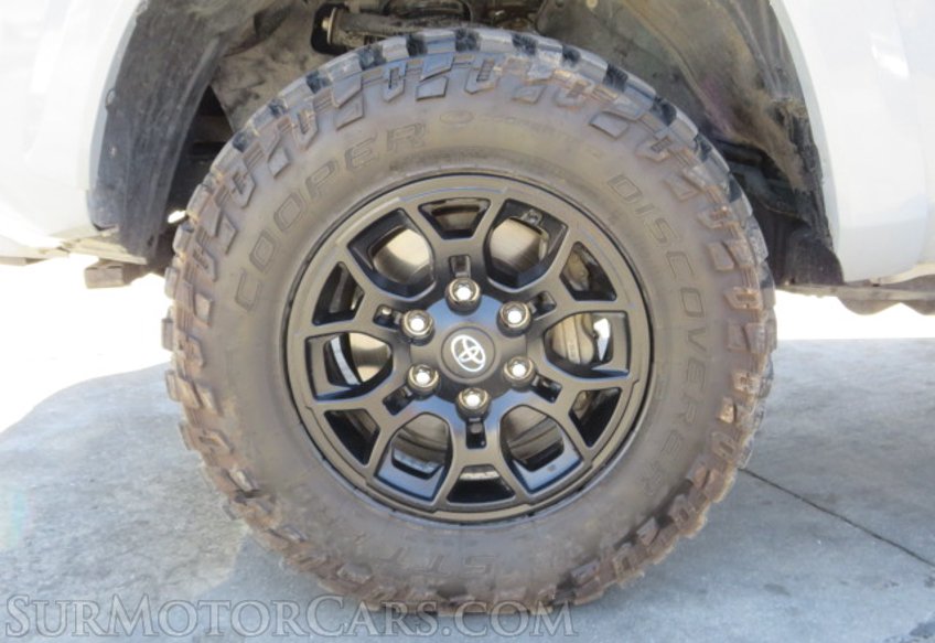 2019 Toyota Tacoma 4WD - Image 18