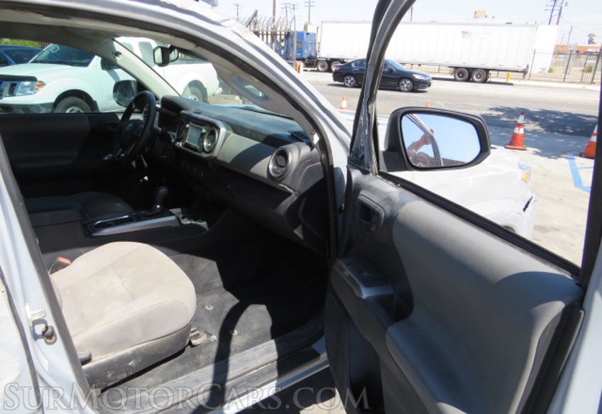 2019 Toyota Tacoma 4WD - Image 20