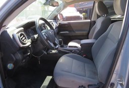 2019 Toyota Tacoma 4WD - Image 23