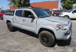 2019 Toyota Tacoma 4WD - Image 2