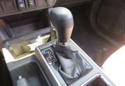 2019 Toyota Tacoma 4WD - Image 35