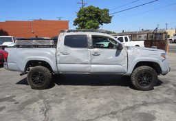 2019 Toyota Tacoma 4WD - Image 6