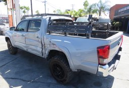 2019 Toyota Tacoma 4WD - Image 8