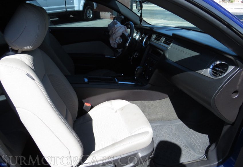 2014 Ford Mustang - Image 25