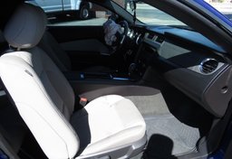 2014 Ford Mustang - Image 25