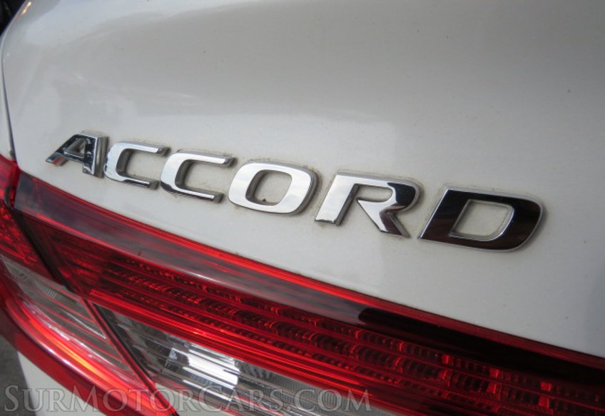 2018 Honda Accord Sedan - Image 18