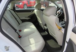 2018 Honda Accord Sedan - Image 30