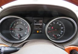 2012 Jeep Grand Cherokee - Image 38