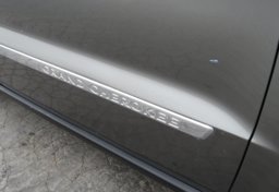 2012 Jeep Grand Cherokee - Image 23