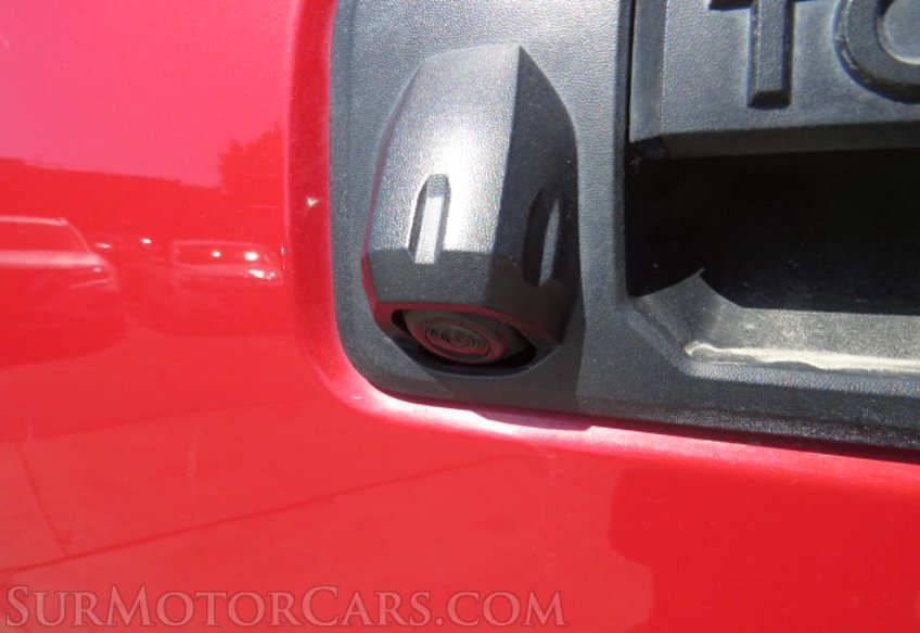 2017 Toyota Tacoma - Image 17