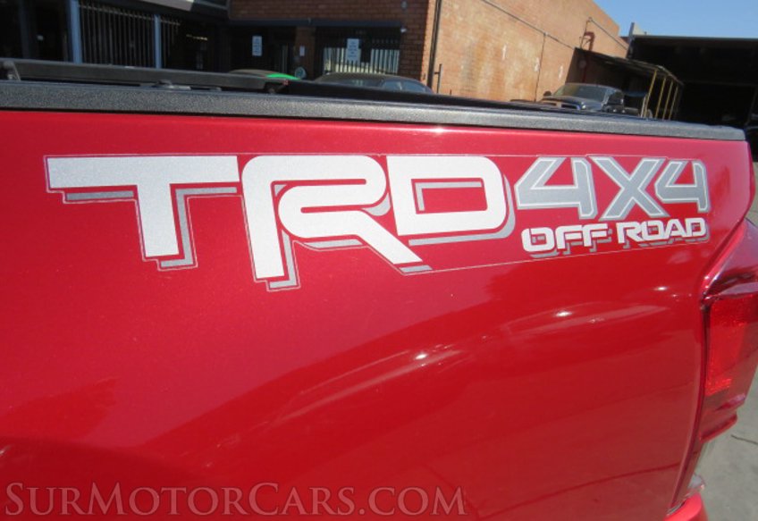 2017 Toyota Tacoma - Image 18