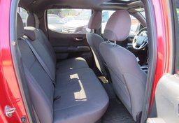 2017 Toyota Tacoma - Image 33