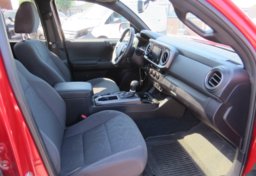 2017 Toyota Tacoma - Image 27