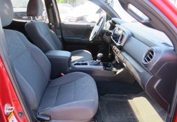 2017 Toyota Tacoma - Image 29