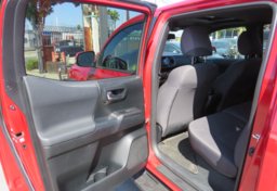 2017 Toyota Tacoma - Image 24