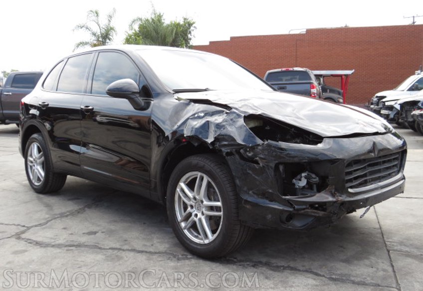 2018 Porsche Cayenne - Image 2