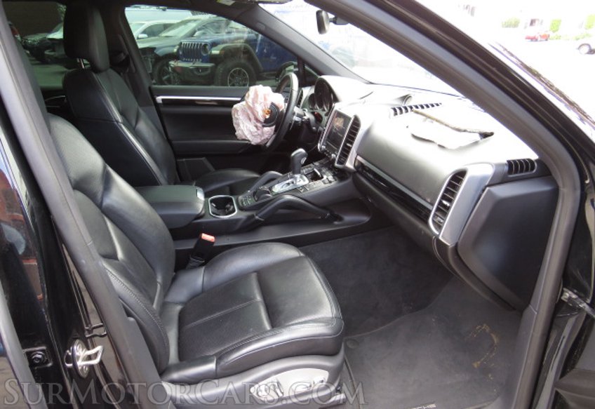 2018 Porsche Cayenne - Image 26