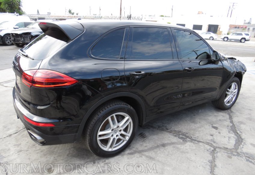 2018 Porsche Cayenne - Image 9
