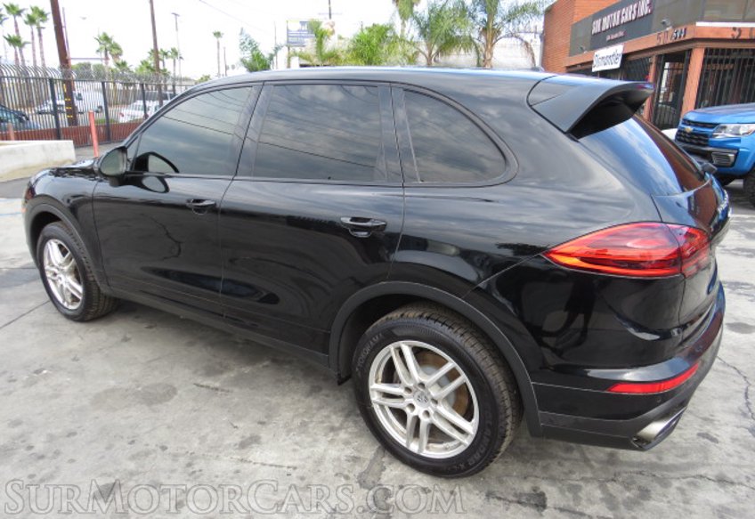 2018 Porsche Cayenne - Image 10