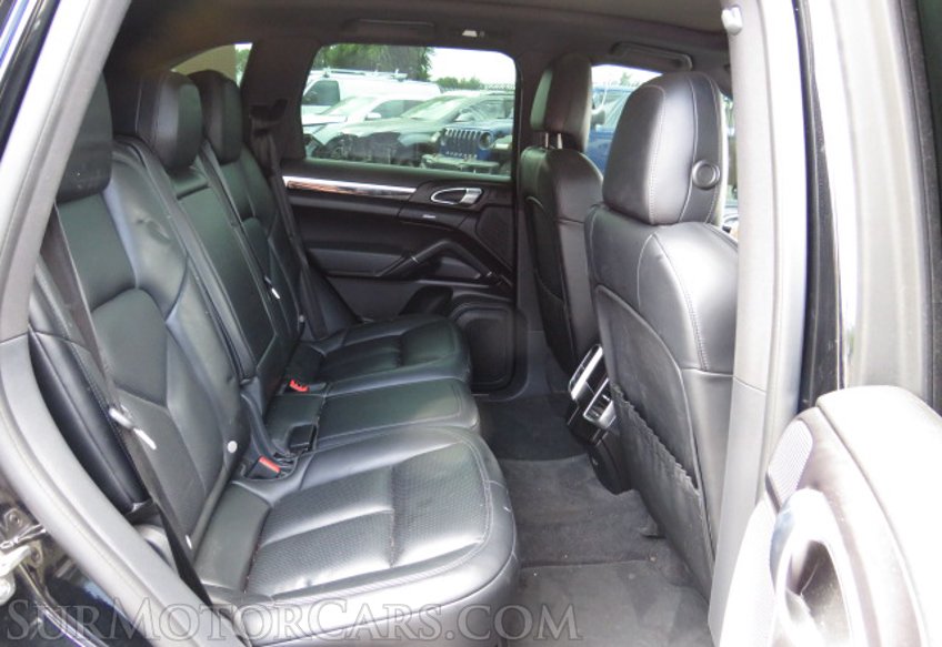 2018 Porsche Cayenne - Image 32