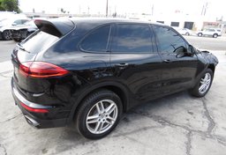 2018 Porsche Cayenne - Image 9