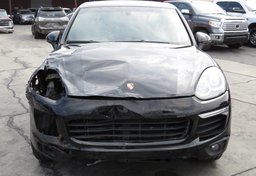 2018 Porsche Cayenne - Image 11