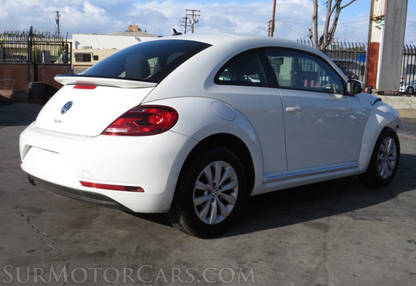 2019 Volkswagen Beetle - Image 7