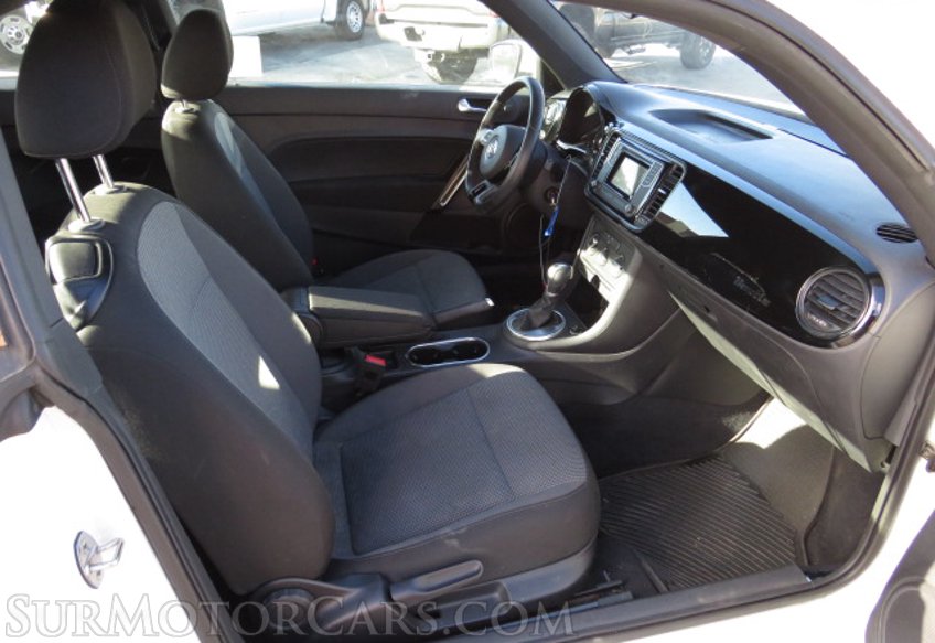 2019 Volkswagen Beetle - Image 23