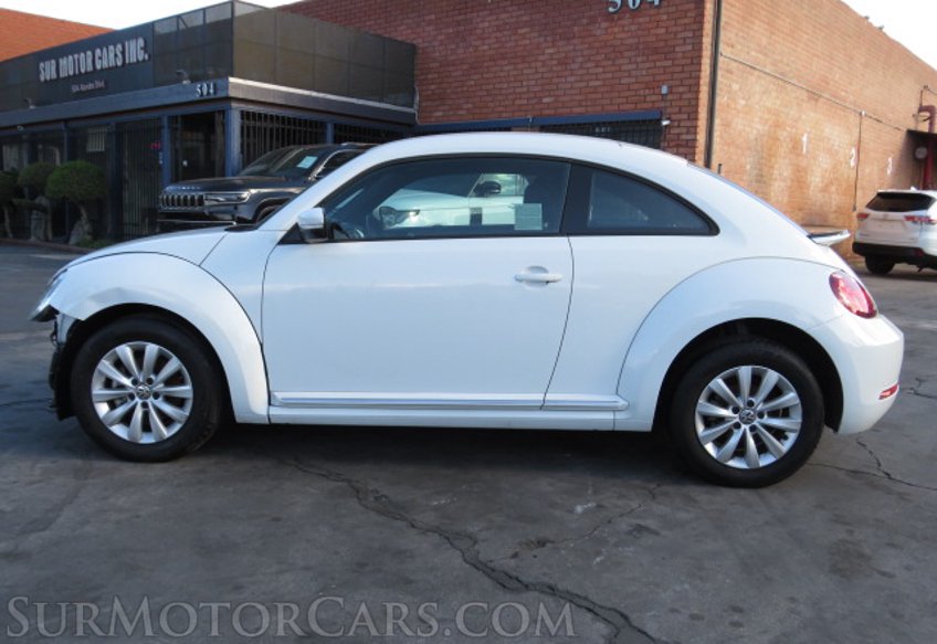 2019 Volkswagen Beetle - Image 5