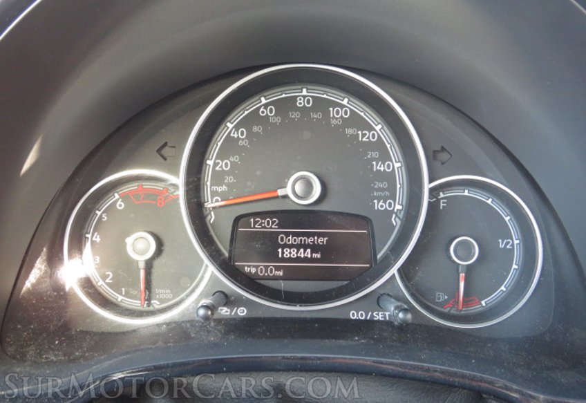 2019 Volkswagen Beetle - Image 28