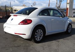 2019 Volkswagen Beetle - Image 7