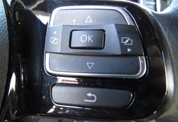 2019 Volkswagen Beetle - Image 33