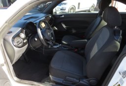 2019 Volkswagen Beetle - Image 22