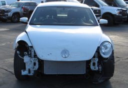 2019 Volkswagen Beetle - Image 14