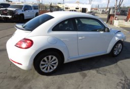 2019 Volkswagen Beetle - Image 9