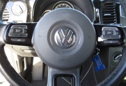 2019 Volkswagen Beetle - Image 31