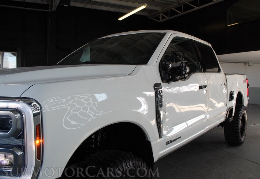 2024 Ford F-350 Super Duty PLATINUM - Image 17