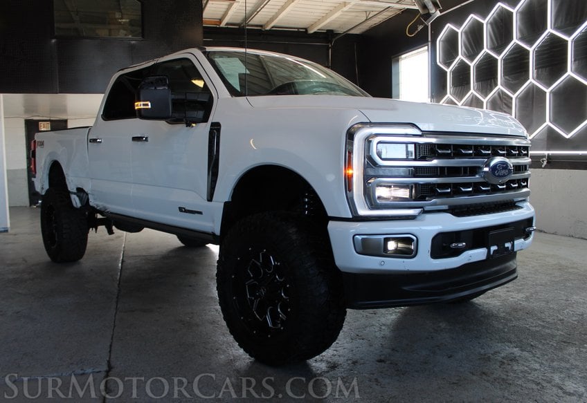 2024 Ford F-350 Super Duty PLATINUM - Image 5