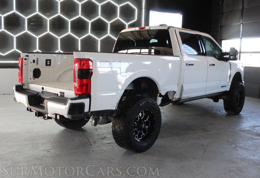 2024 Ford F-350 Super Duty PLATINUM - Image 8
