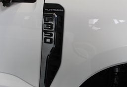 2024 Ford F-350 Super Duty PLATINUM - Image 25