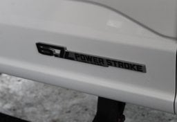 2024 Ford F-350 Super Duty PLATINUM - Image 35