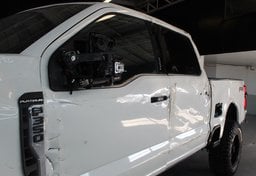 2024 Ford F-350 Super Duty PLATINUM - Image 29