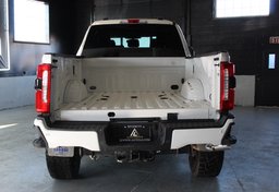 2024 Ford F-350 Super Duty PLATINUM - Image 15